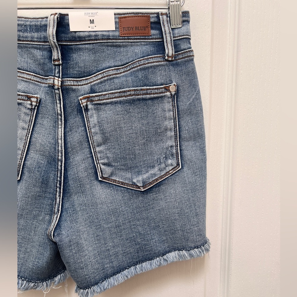 Judy Blue High Waisted Shorts- "Rigid Magic Destroy Cut Off" Woman’s Medium NWT - Picture 12 of 16